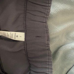 lulu lemon shorts 2.5